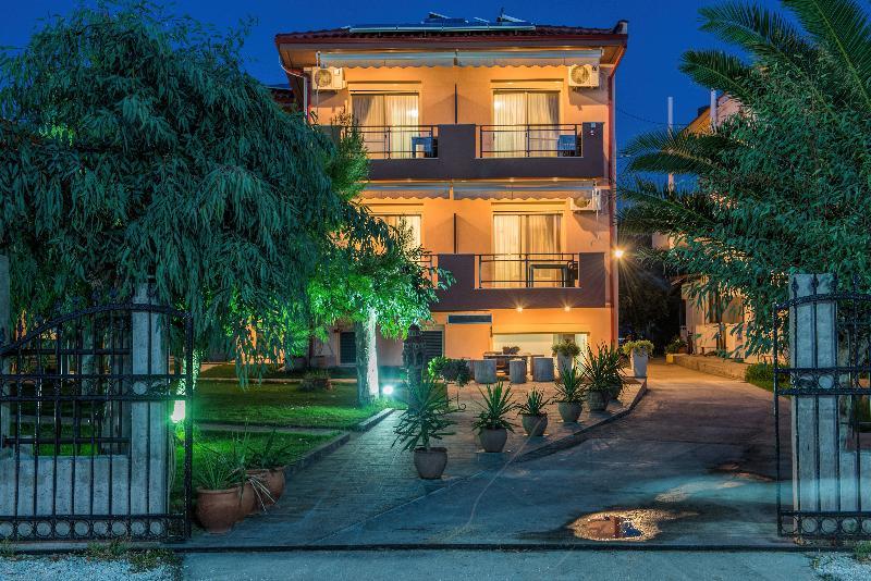 Apartamento Castro deluxe Toroni Exterior foto